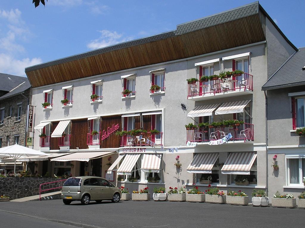 Hotel Restaurant Le Grillon Chambon-sur-Lac Eksteriør billede